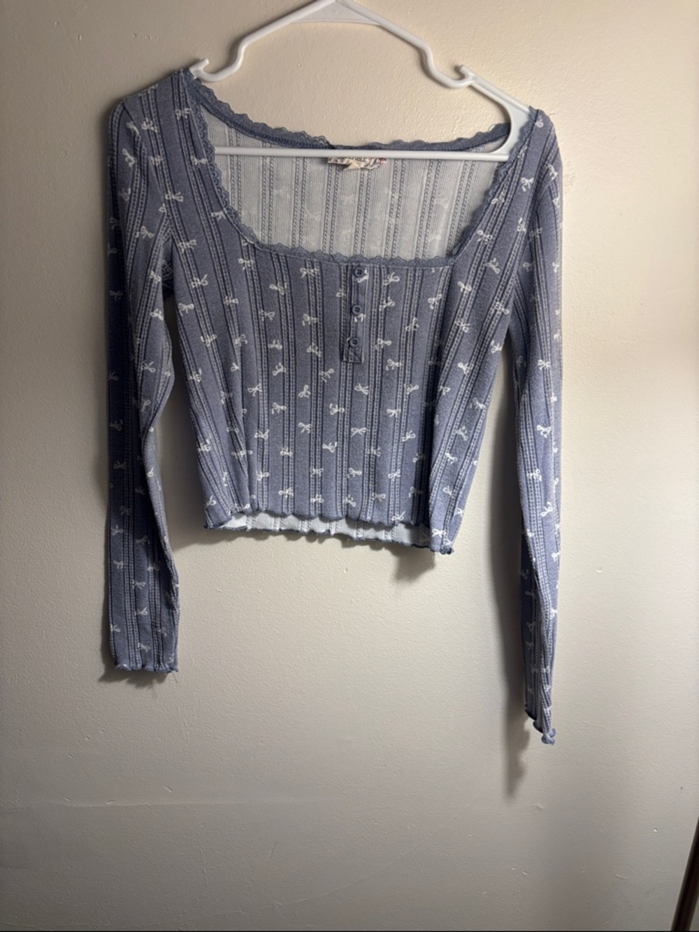 Pink Republic Dusty Blue Floral Ribbed Long-Sleeve Crop Top